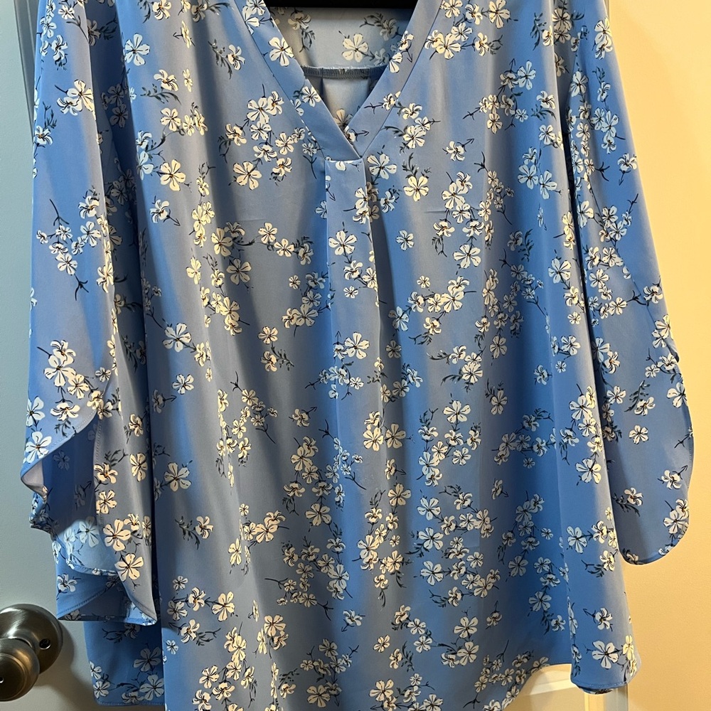 Blue Floral 3/4 Sleeve Relaxed Blouse